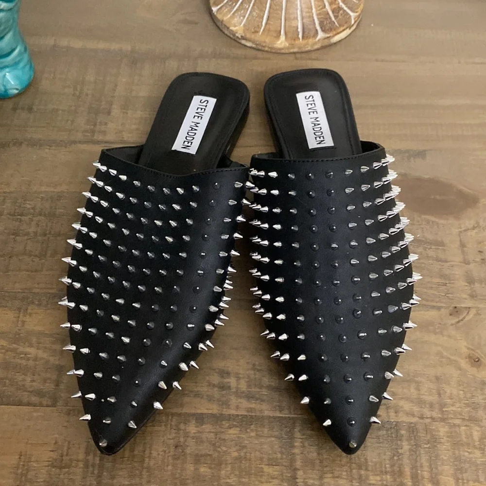 Steve Madden Spiked Pointed Toe Slide On Flats - Picture 3 of 6